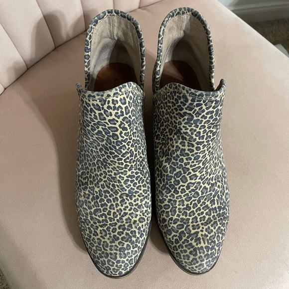 Lucky Brand Baley Ankle Leopard Print Booties - Picture 3 of 6